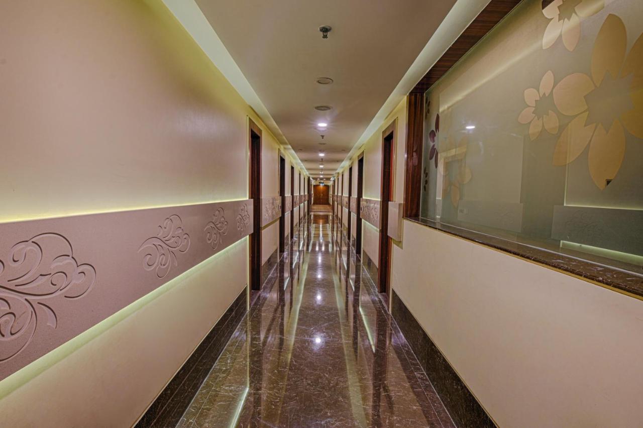 Hotel Lilac Kota  Buitenkant foto